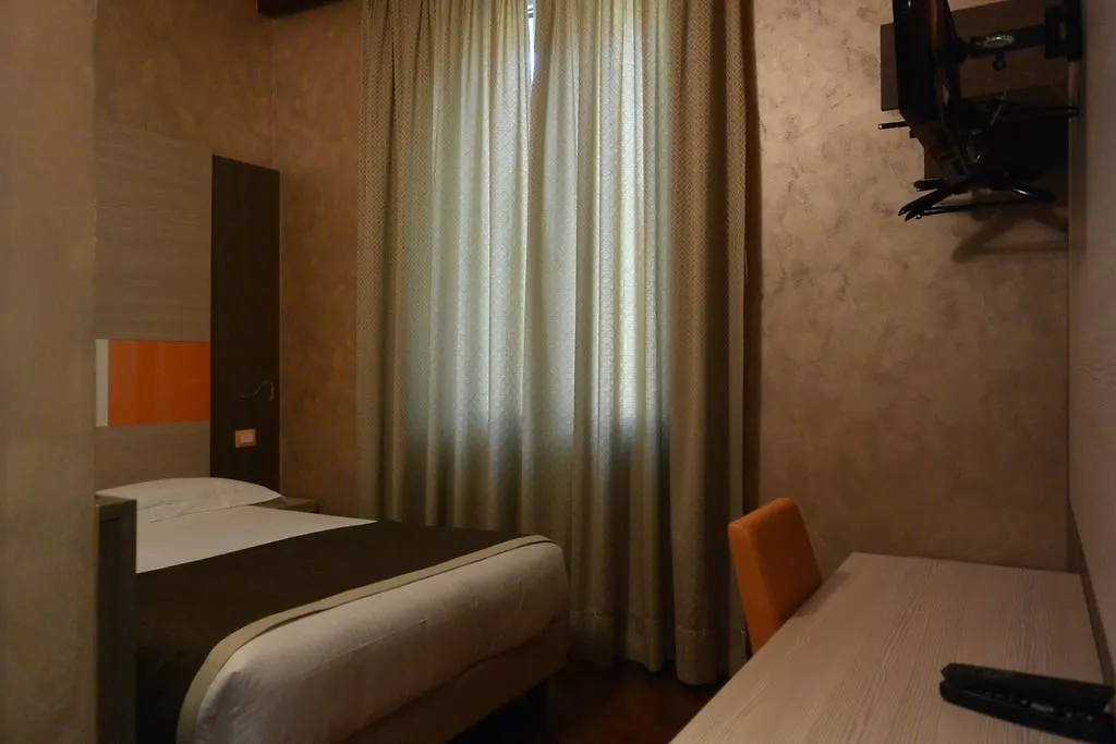 ***  Hotel Metro Milan Italy
