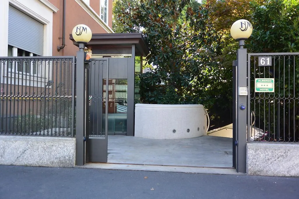 Hotel Metro Milan 3*,  Italy