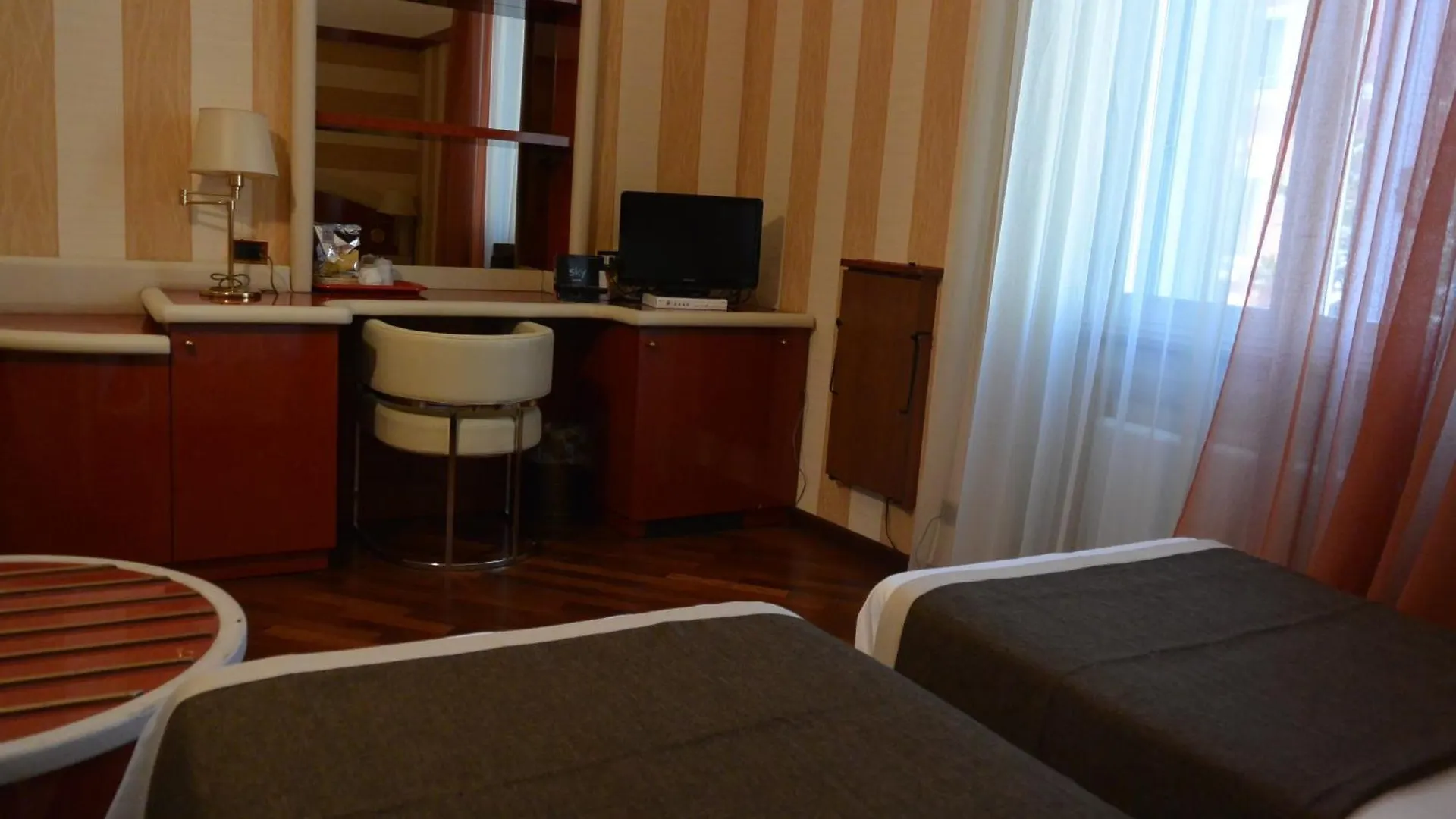 Hotel Metro Milan 3*,